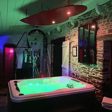 Love Room Donjon Dol In Love Bdsm Доль-де-Бретань Екстер'єр фото