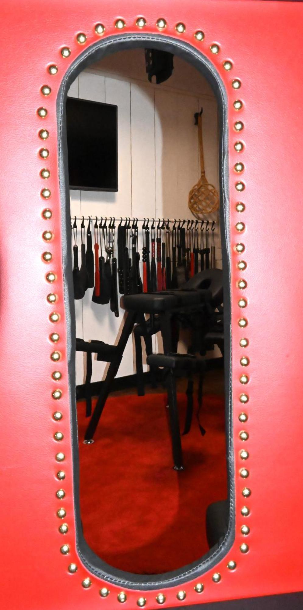 Love Room Donjon Dol In Love Bdsm Доль-де-Бретань Екстер'єр фото
